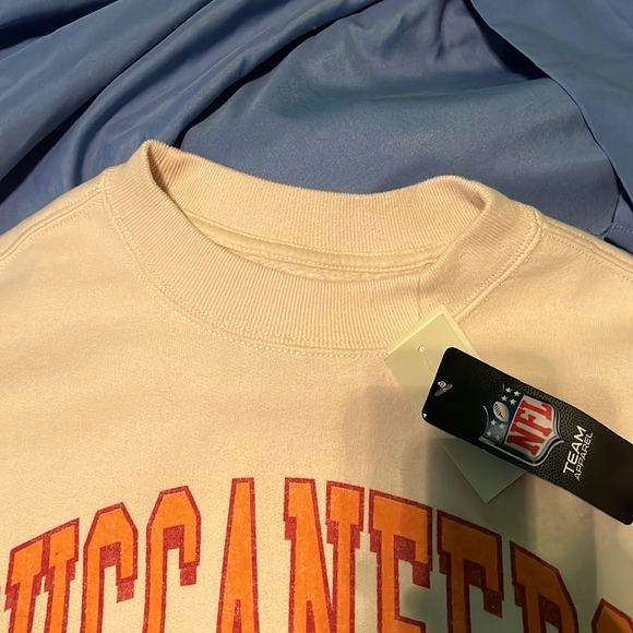 NWT Abercrombie & Fitch NFL Crewneck - Picture 3 of 7